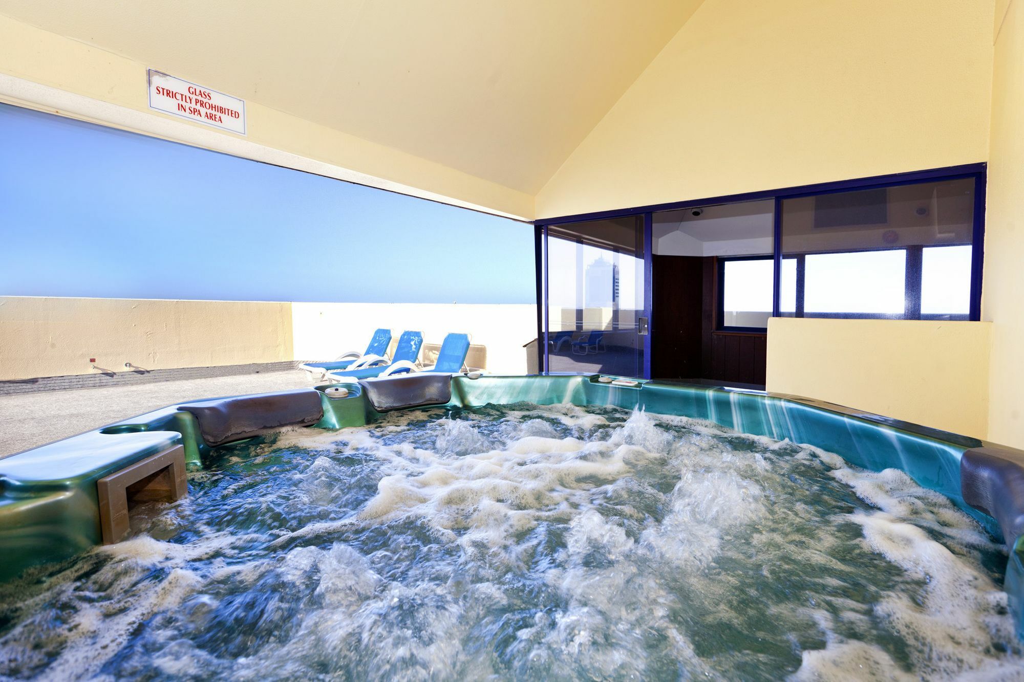 Surf Regency Aparthotel Χρυσή Ακτή Εξωτερικό φωτογραφία